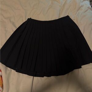 Aritzia Sunday Best Pleated Skirt
